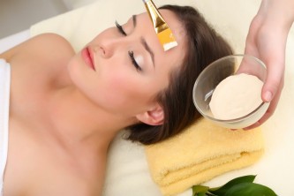 L jak Laktobionowy peeling